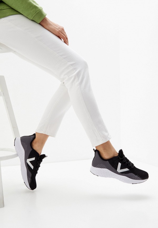 фото Кроссовки escan