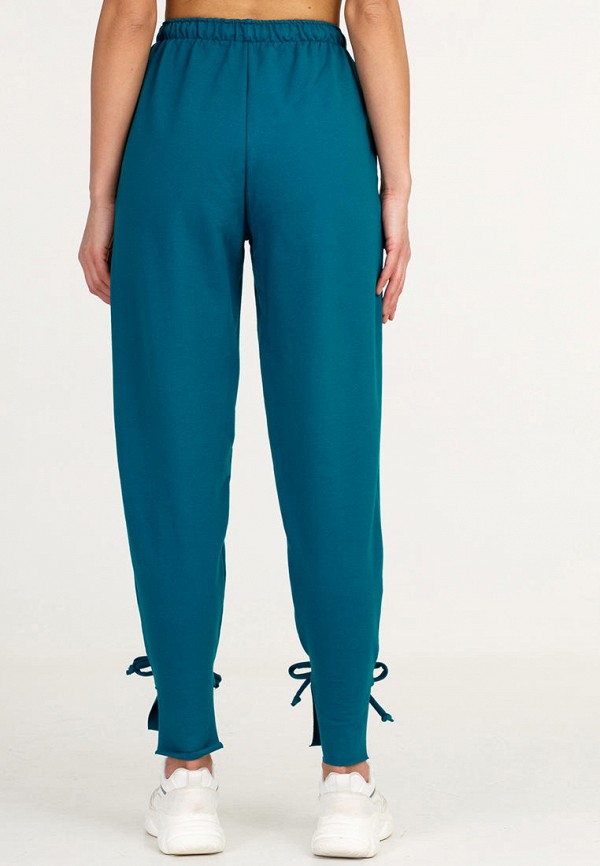 фото Брюки спортивные апрель