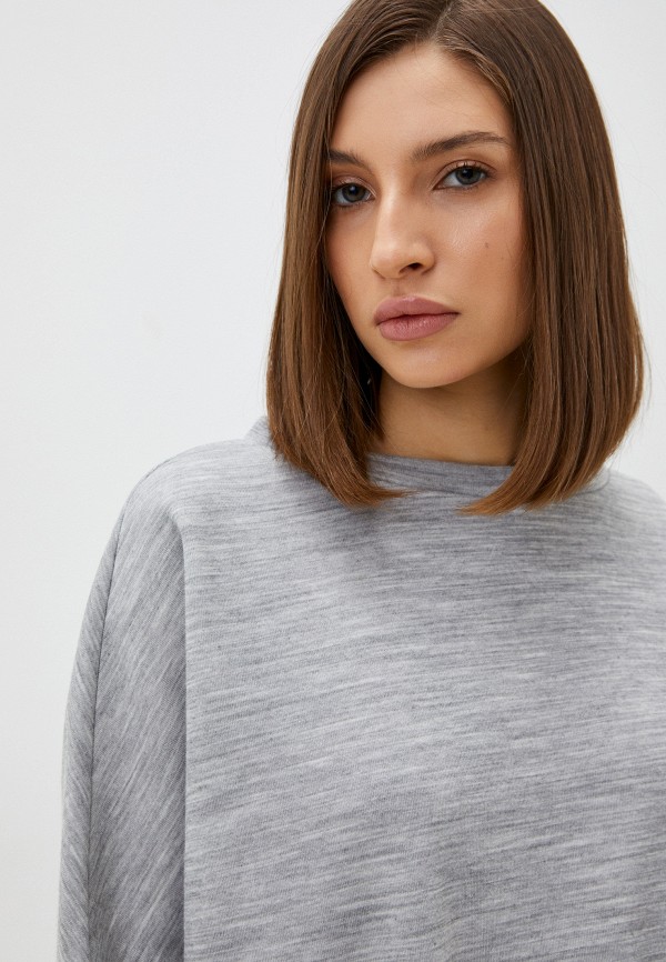 фото Костюм спортивный voluminous