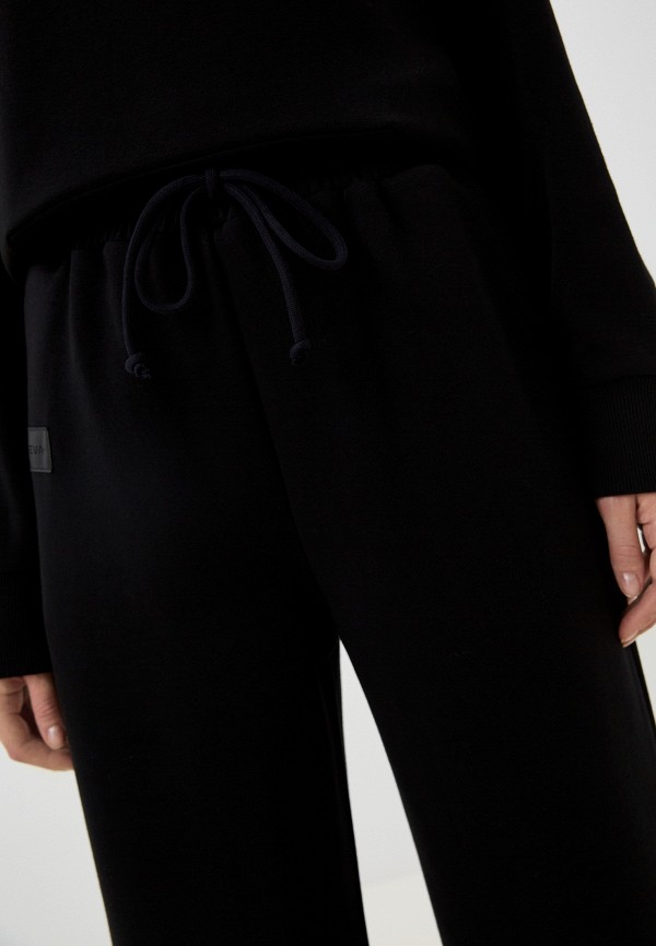 фото Брюки спортивные belevtseva