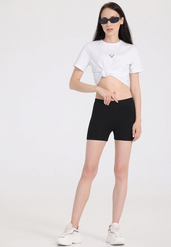 фото Шорты спортивные апрель