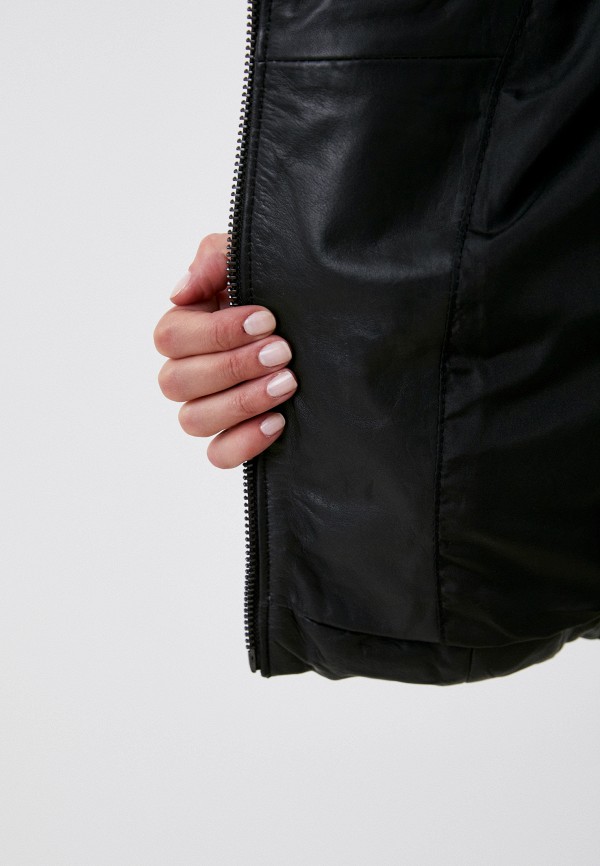 фото Куртка кожаная снежная королева