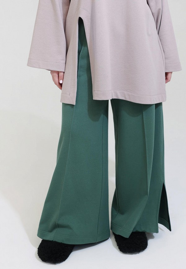 фото Брюки спортивные lessismore