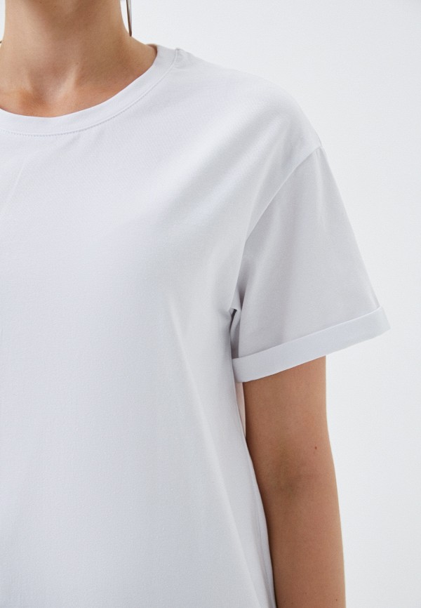 фото Футболка all we need