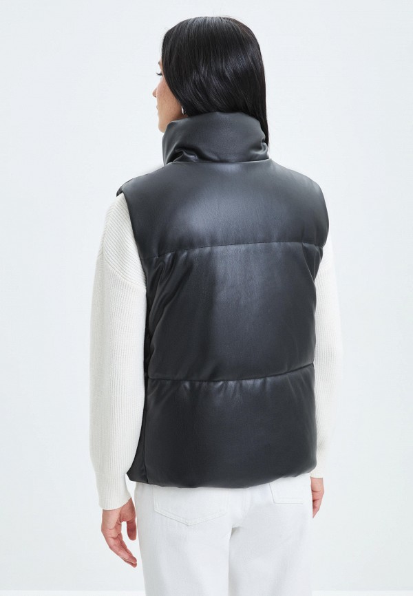 фото Жилет утепленный zarina