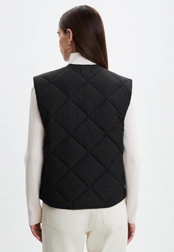 фото Жилет утепленный zarina