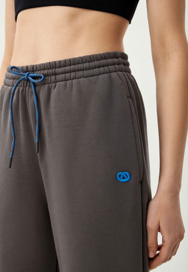 фото Брюки спортивные sela