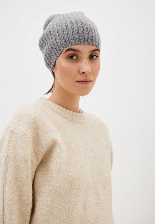 фото Шапка bstatement