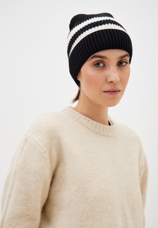 фото Шапка bstatement