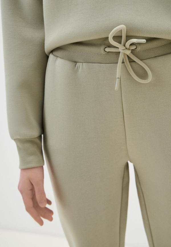 фото Брюки спортивные colin's