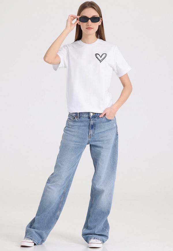 фото Футболка апрель