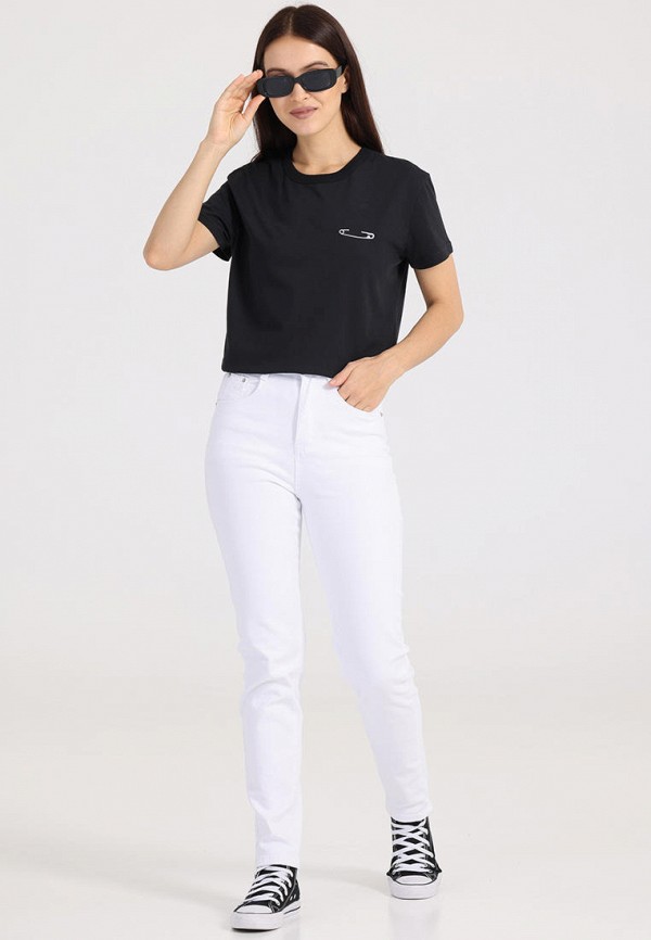 фото Футболка апрель