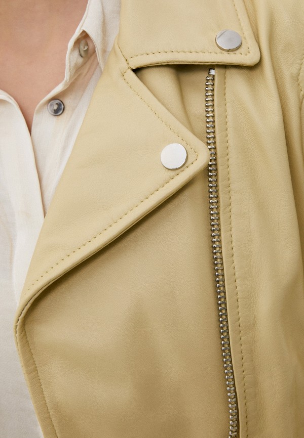 фото Куртка кожаная снежная королева