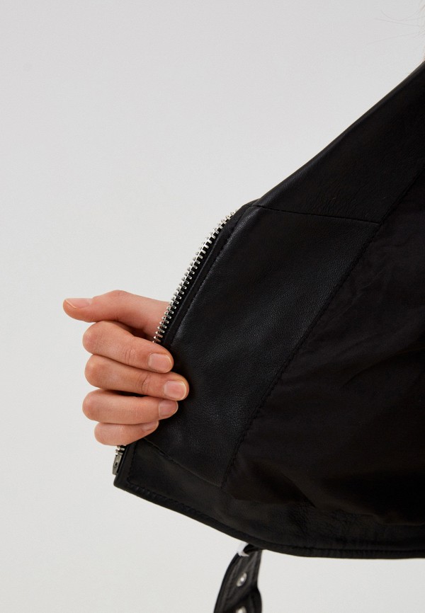 фото Куртка кожаная снежная королева