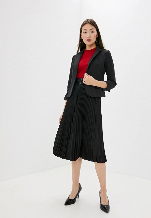 Костюм  - черный цвет