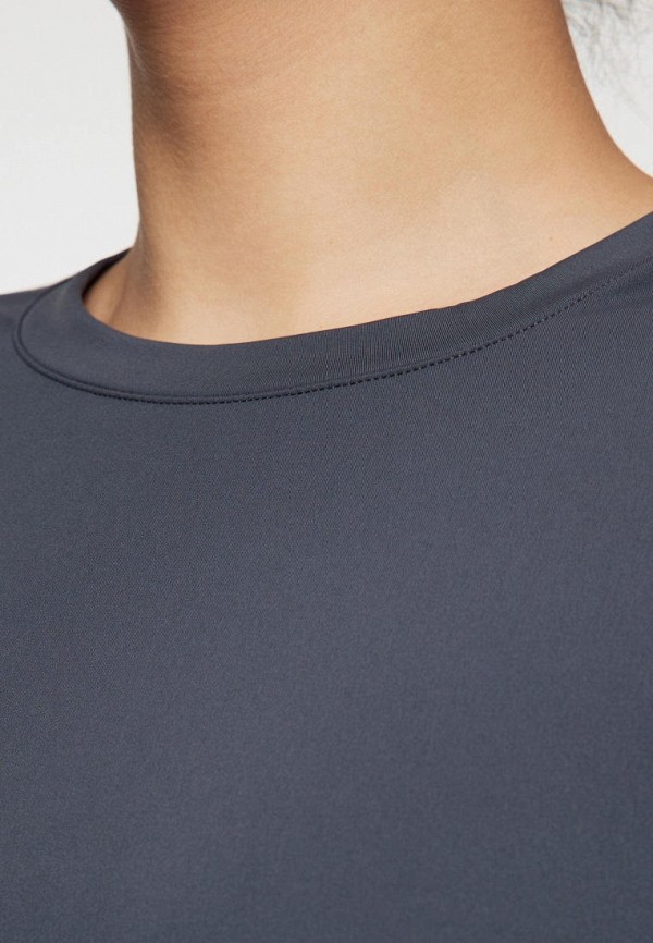 фото Топ спортивный befree