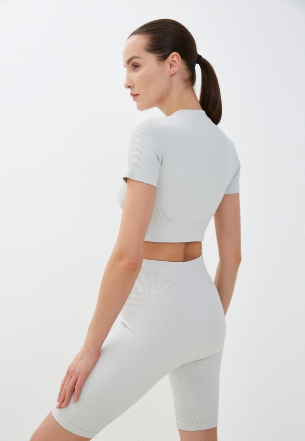 фото Топ спортивный befree