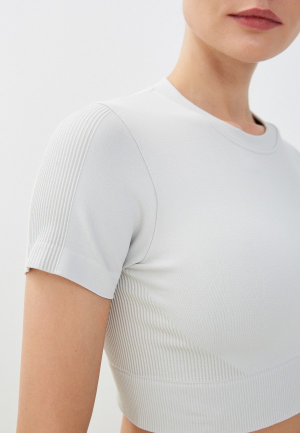 фото Топ спортивный befree