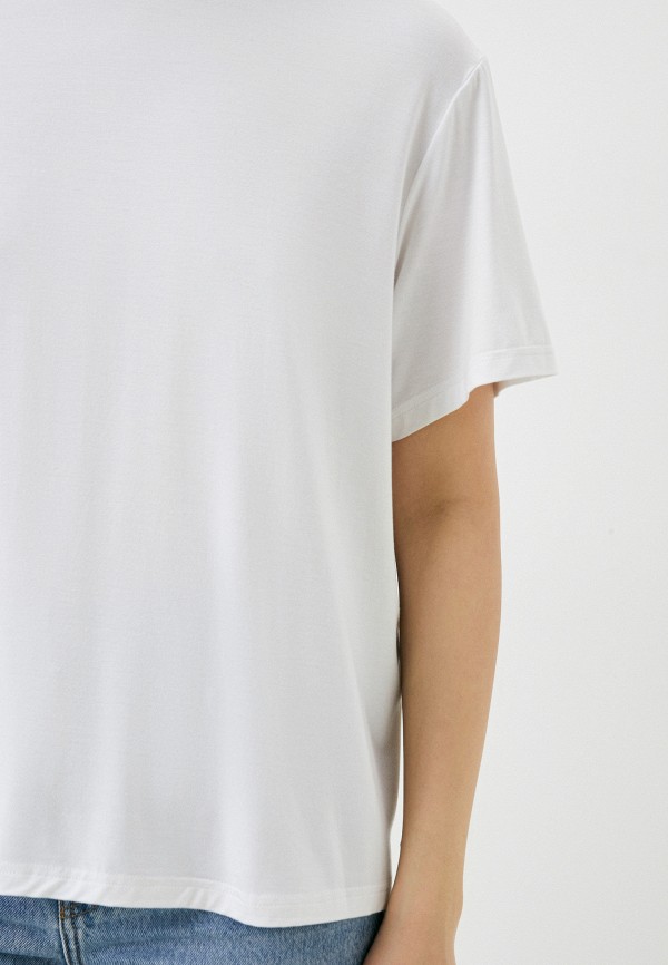 фото Футболка petrichor