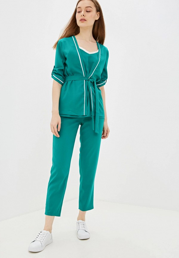 Костюм  - зеленый цвет