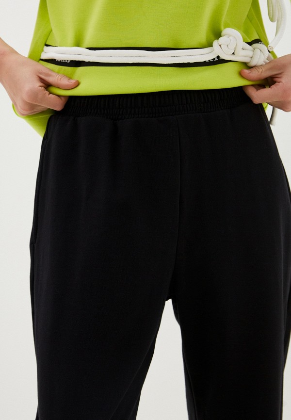 фото Брюки спортивные mark formelle