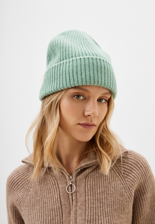 фото Шапка to be one