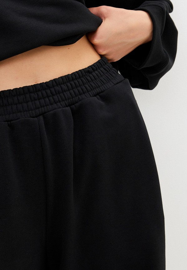 фото Брюки спортивные святая