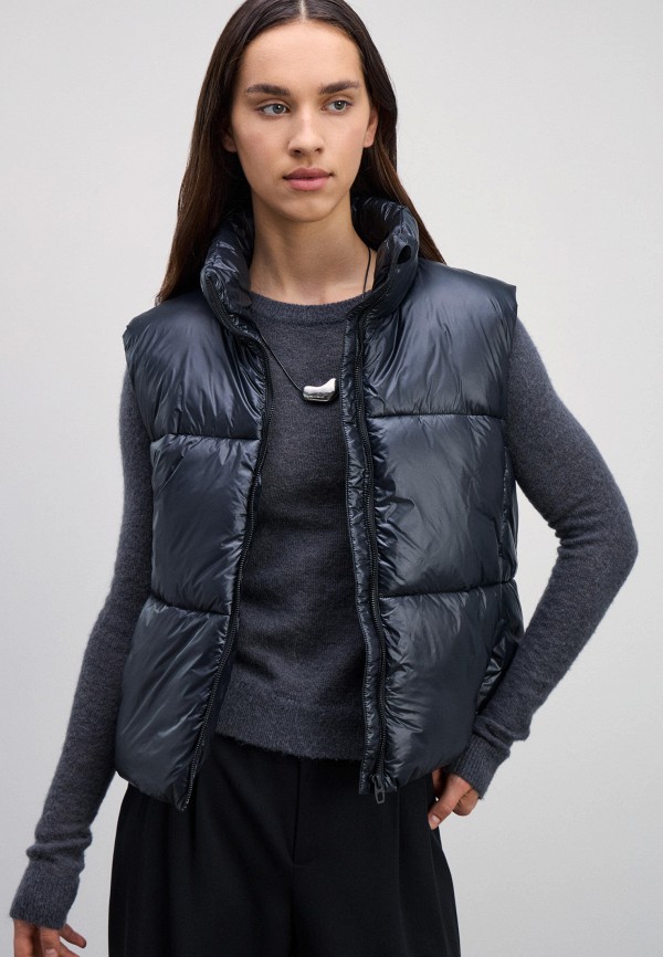 Жилет утепленный Zarina 1819₽