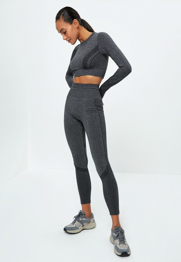 фото Топ спортивный zarina