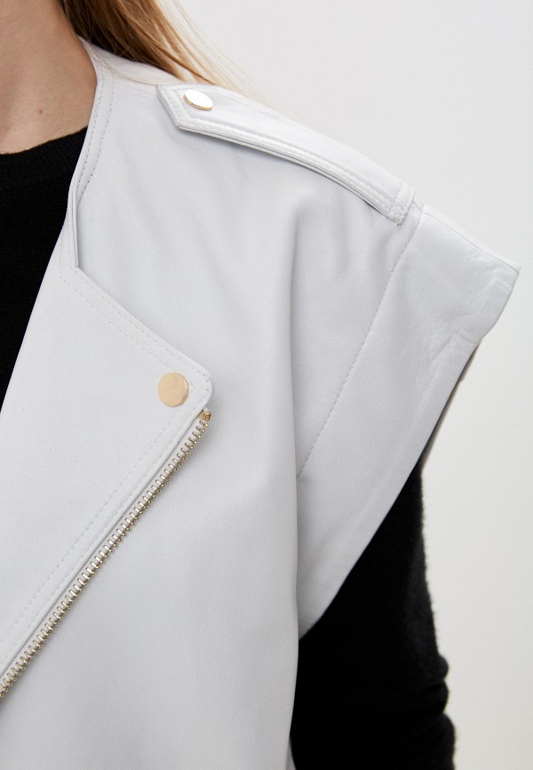 фото Жилет кожаный снежная королева