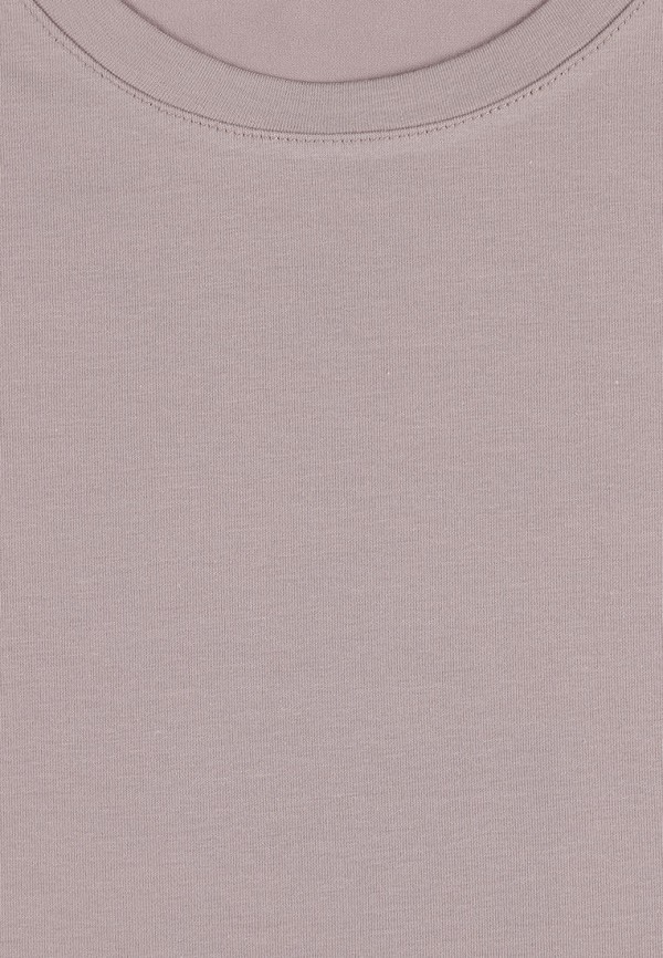 фото Футболка апрель