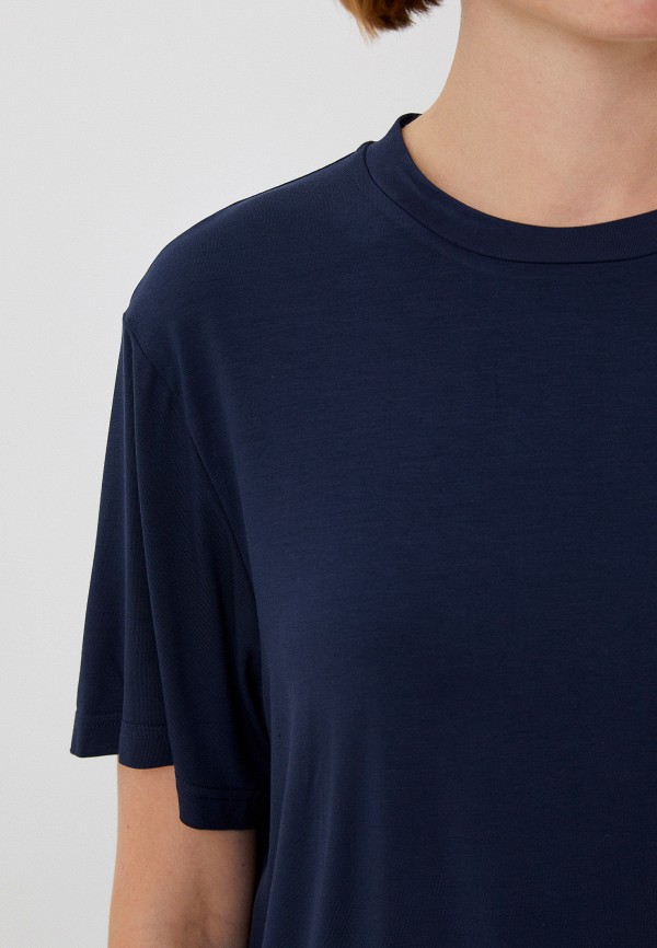 фото Футболка petrichor