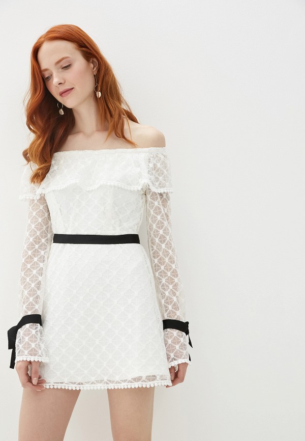 Платье  - белый цвет
