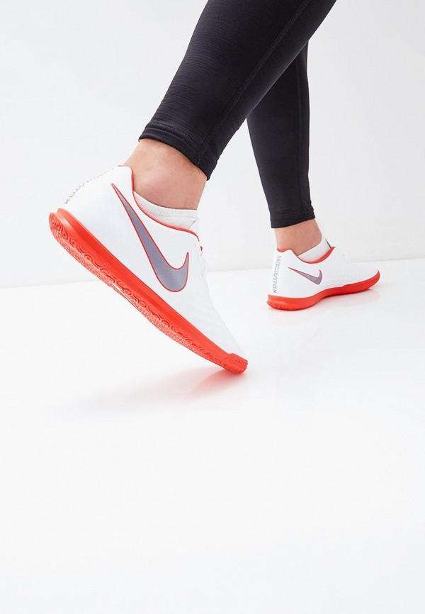 Бутсы зальные Nike 