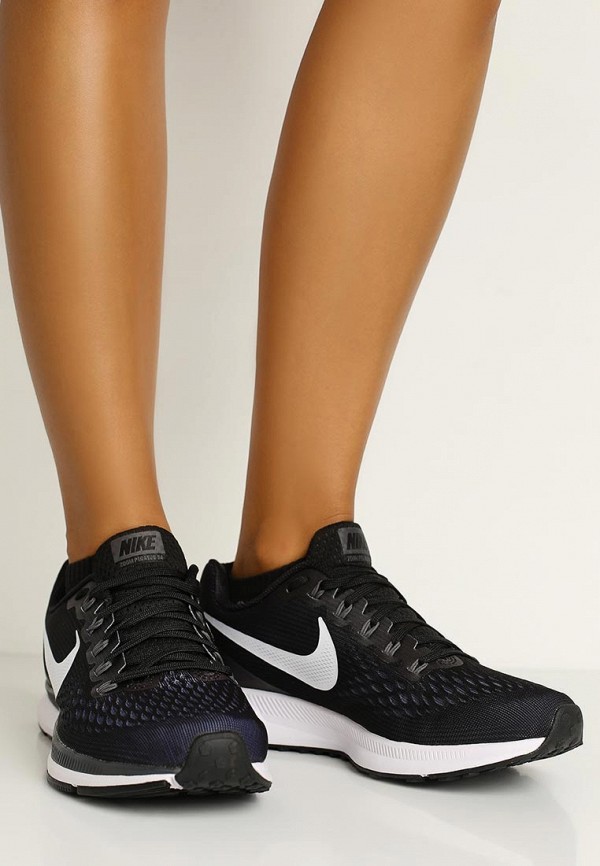 Кроссовки Nike 