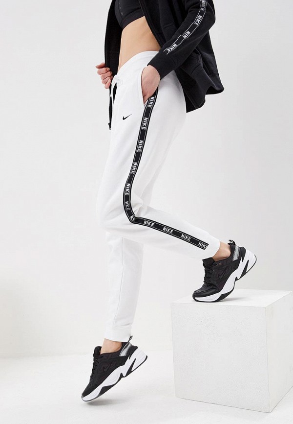

Брюки спортивные Nike, SPORTSWEAR WOMENS LOGO PANTS, Белый