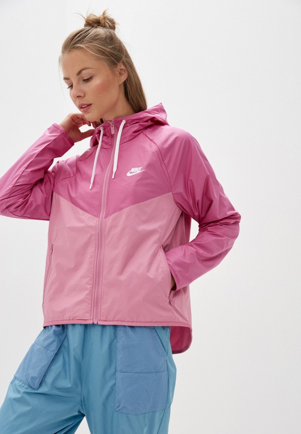 Розовая спортивная куртка