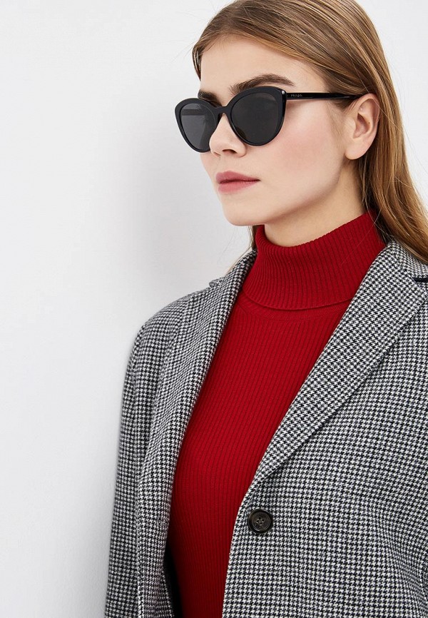 фото Очки солнцезащитные prada