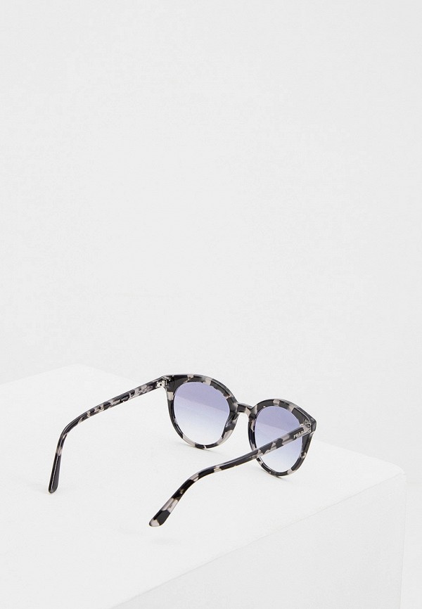 фото Очки солнцезащитные prada