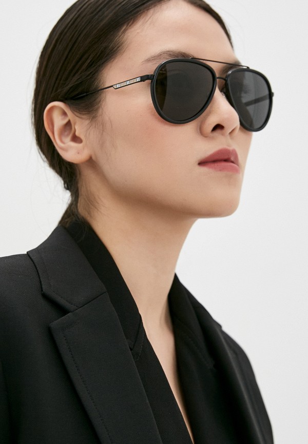 фото Очки солнцезащитные burberry