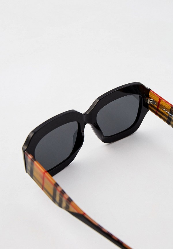 фото Очки солнцезащитные burberry