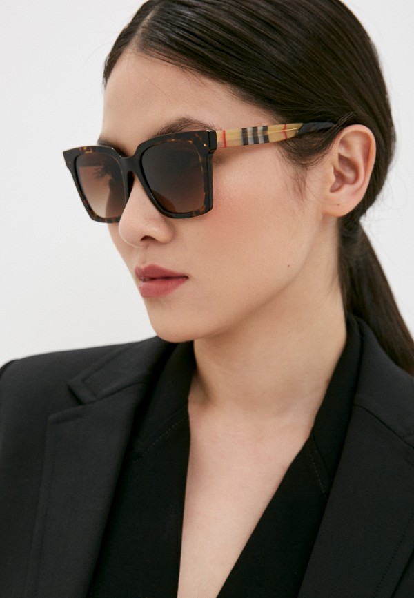 фото Очки солнцезащитные burberry