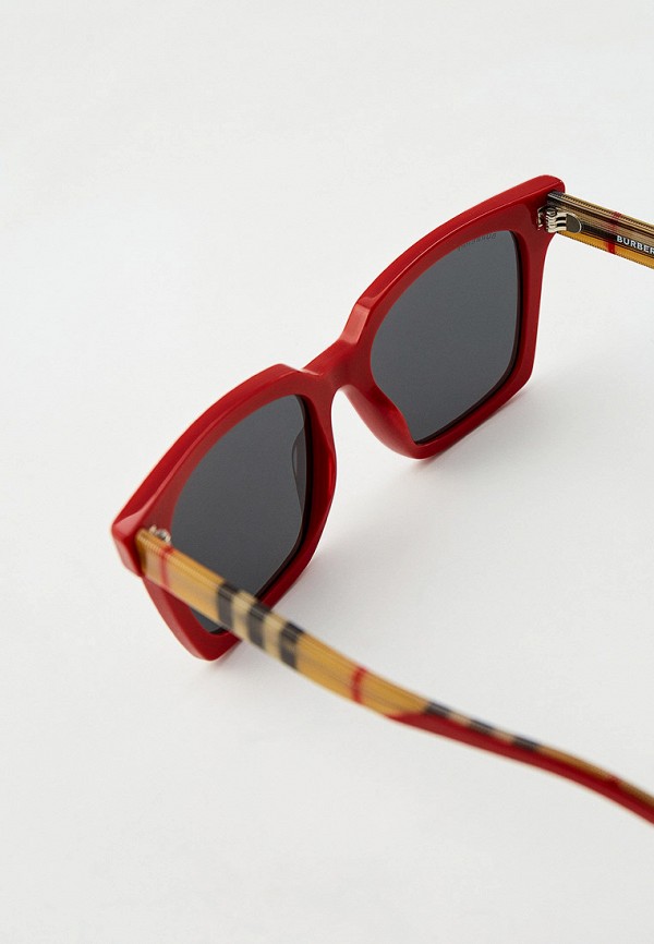фото Очки солнцезащитные burberry