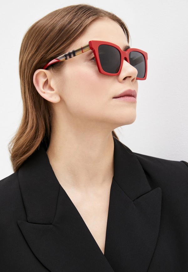 фото Очки солнцезащитные burberry