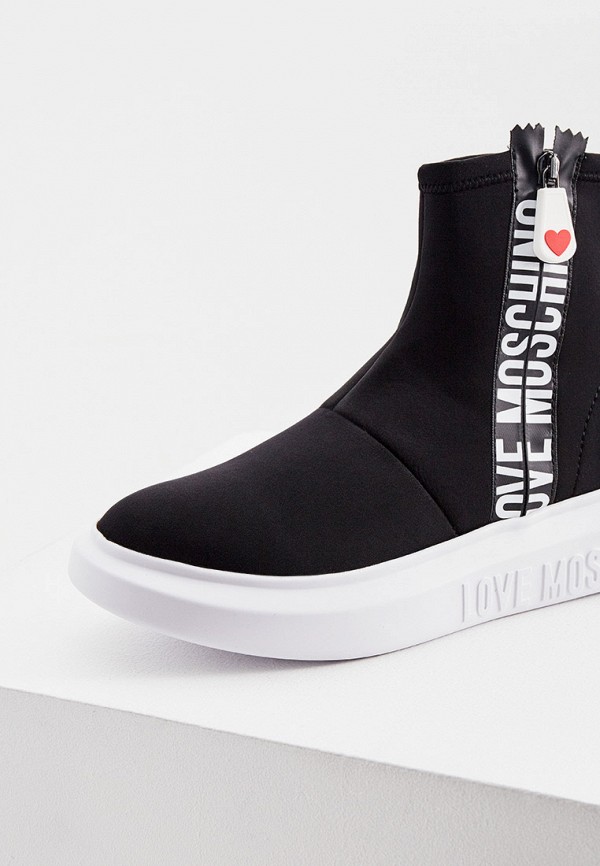 фото Кроссовки love moschino