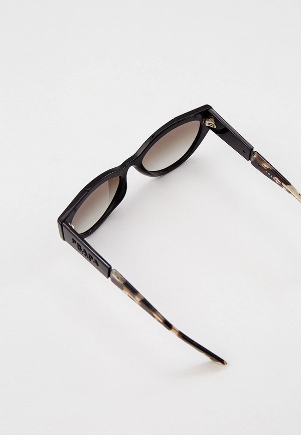 фото Очки солнцезащитные prada