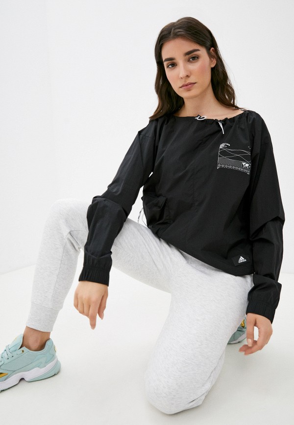 Ветровка adidas 6399₽
