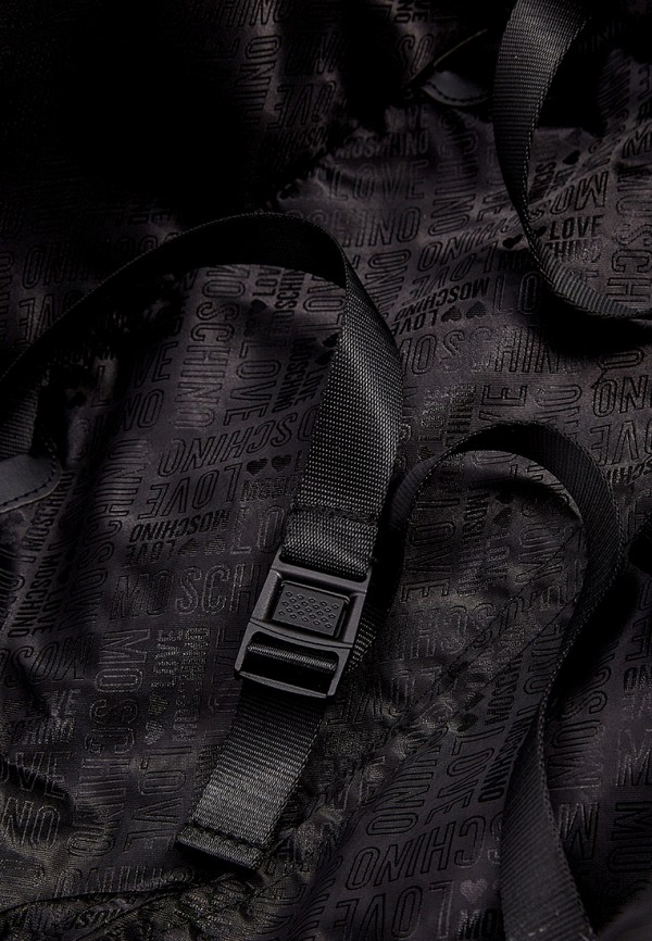 фото Чемодан love moschino