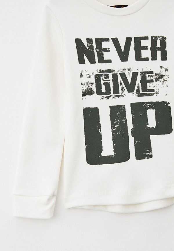 фото Куртка, лонгслив и джинсы dali