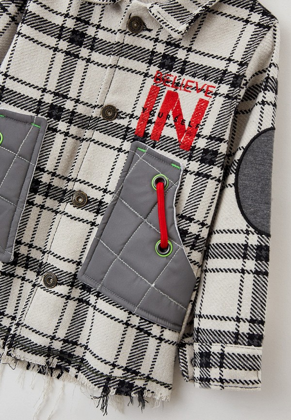 фото Куртка, лонгслив и джинсы dali